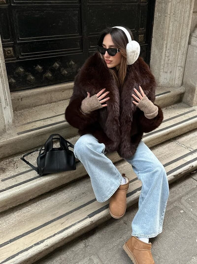 Minimalistische Schultertasche mit Griff