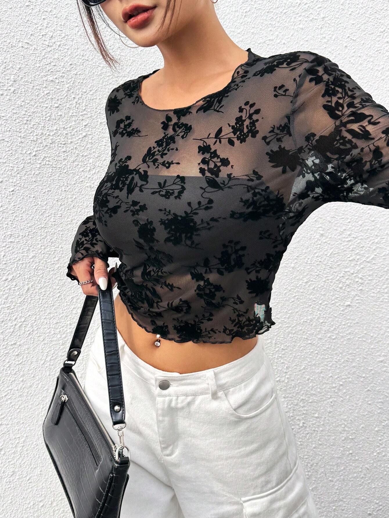 Schwarzes Mesh-Top mit langen Ärmeln - elegant und stilvoll