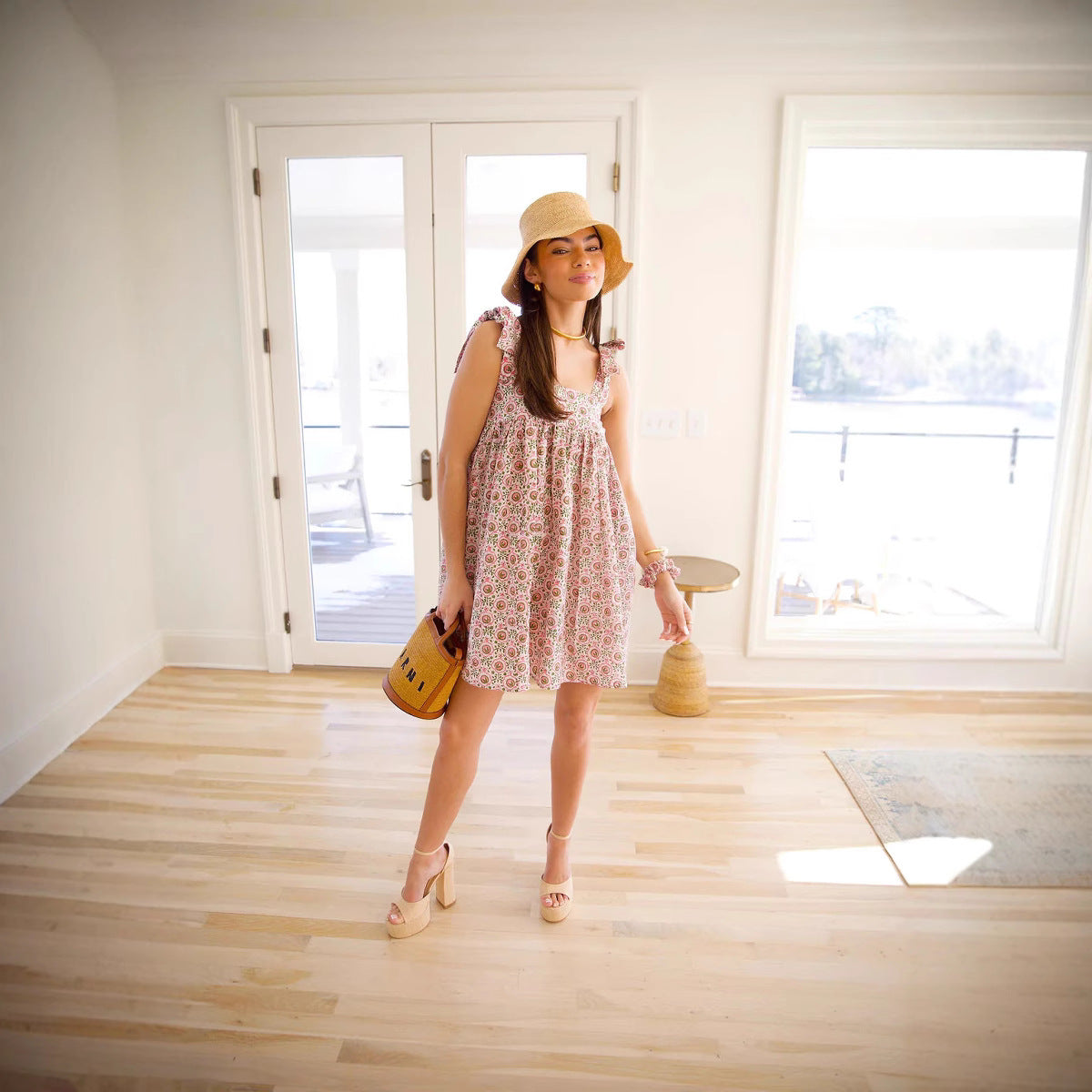 Nea | Kurzes Blumenkleid mit Trägern