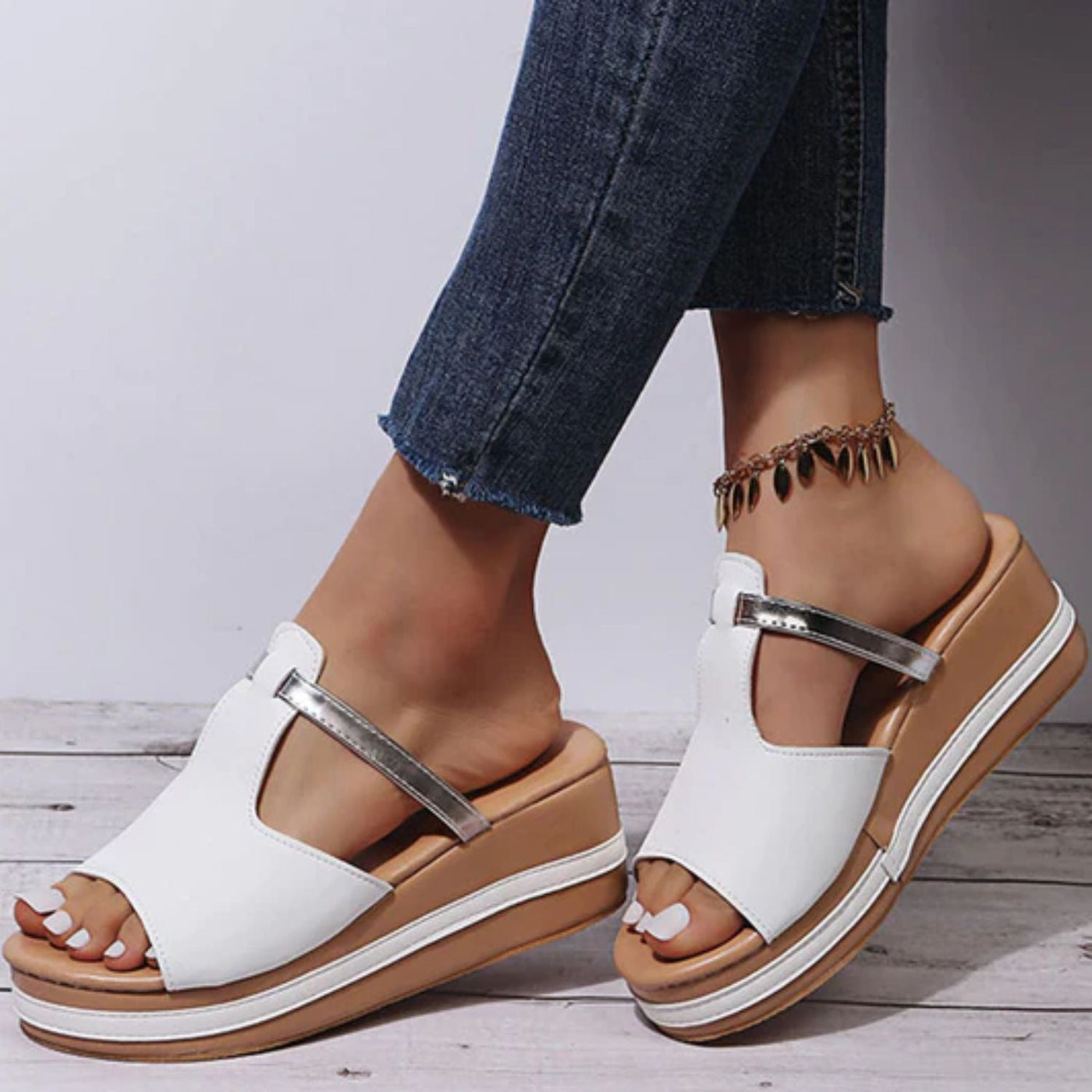 Damen Plattform Sandalen Peep Toe Slip-On mit Metallic Akzent für Frühling/Sommer