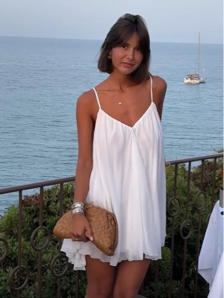 Plissiertes Mini-Strandkleid mit V-Ausschnitt für Frauen - Elviora