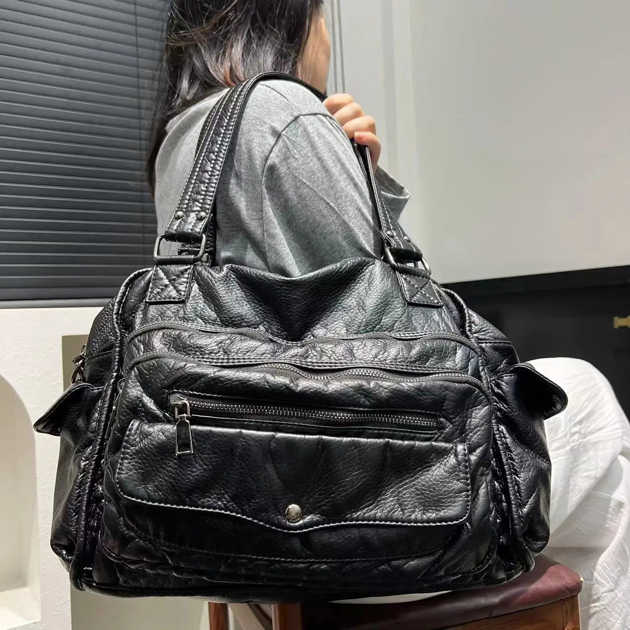 Damen Vintage Tote Bag aus Veganem Leder, Y2K Stil, Große Kapazität, Schulter- und Crossbody-Design