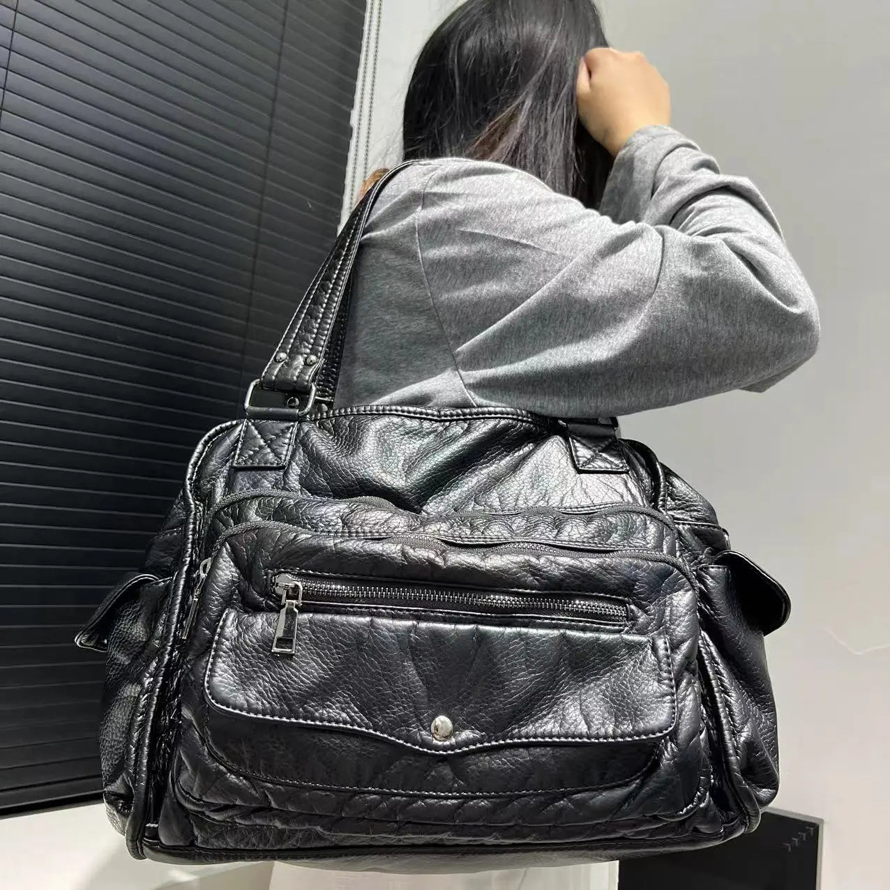 Damen Vintage Tote Bag aus Veganem Leder, Y2K Stil, Große Kapazität, Schulter- und Crossbody-Design