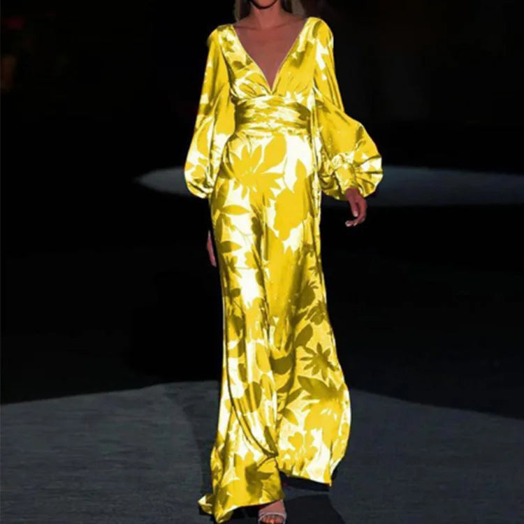 Mattea – Satin-Maxikleid mit tropischem Print