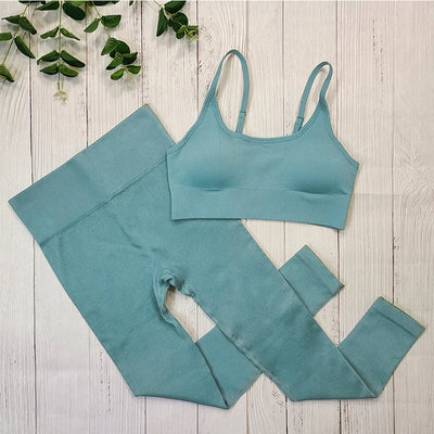 Fitness Set Für Frauen: Atmungsaktives Top, Sport-BH & Leggings für Yoga & Gym