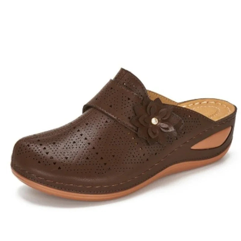 Elegante Blumenplattform Sandalen Damen - Geschlossene Zehen, Komfortabel und Stilvoll