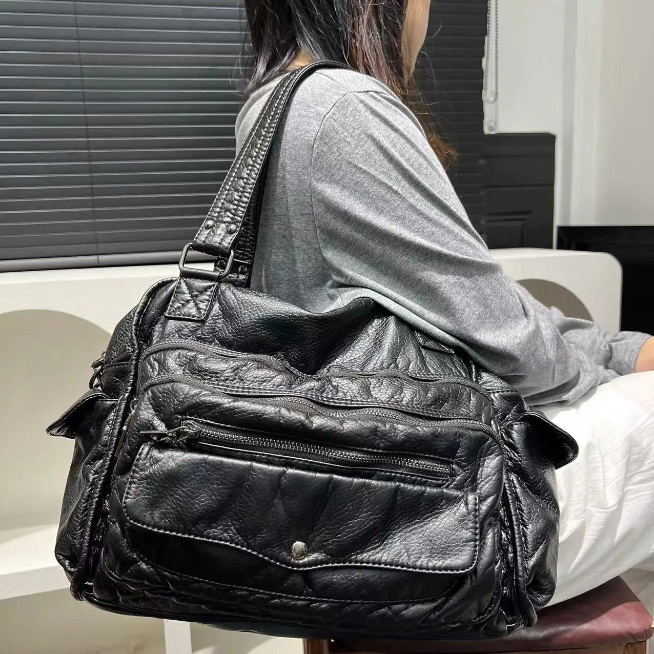 Damen Vintage Tote Bag aus Veganem Leder, Y2K Stil, Große Kapazität, Schulter- und Crossbody-Design