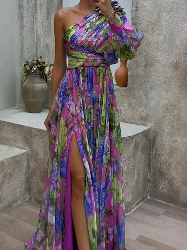 Lilac -  Lila bedrucktes, seitlich geschlitztes, einärmeliges, sexy Maxikleid