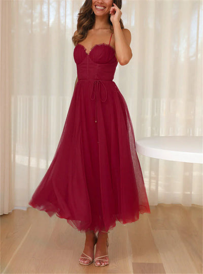 Lorianna – Traumhaftes Kleid im Korsett-Stil