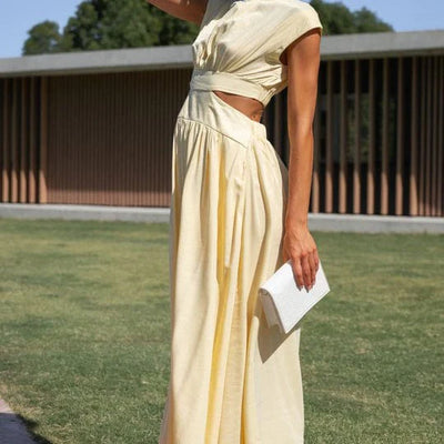 Aztrid – Elegantes Midikleid mit Cut-outs und Taschen