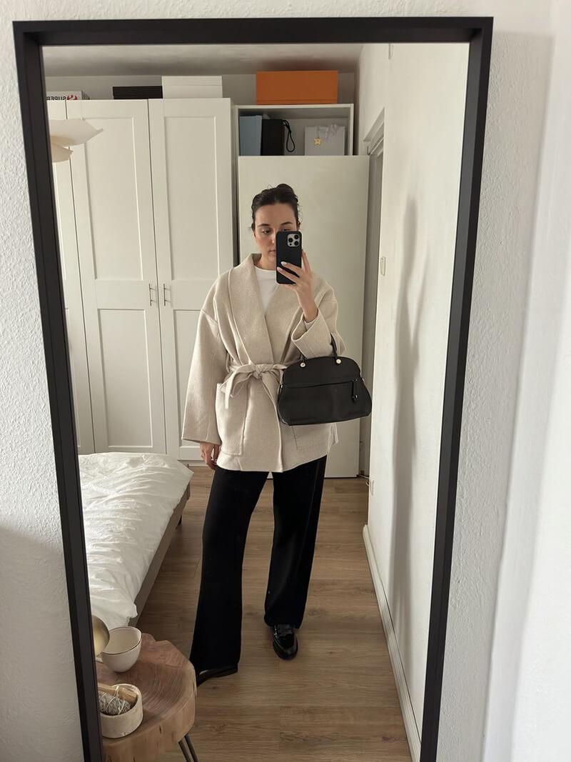 BARBARA I ESTÉTICA STRICKJACKE