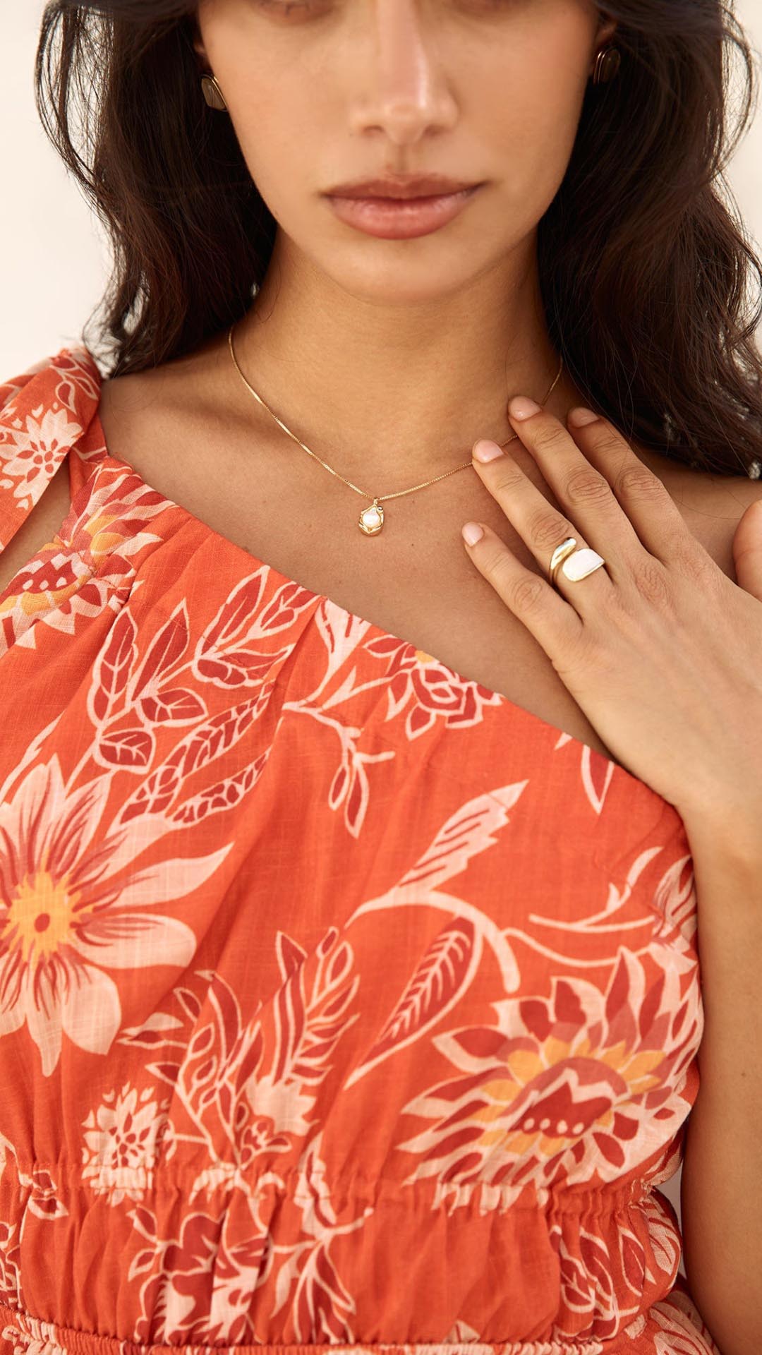 Bailey Gold Perlenanhänger Halskette - Tropische Eleganz mit Gold-Plattierung, Leicht & Vielseitig