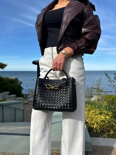 Trendige Handtasche im Flechtdesign – mit Schulterriemen