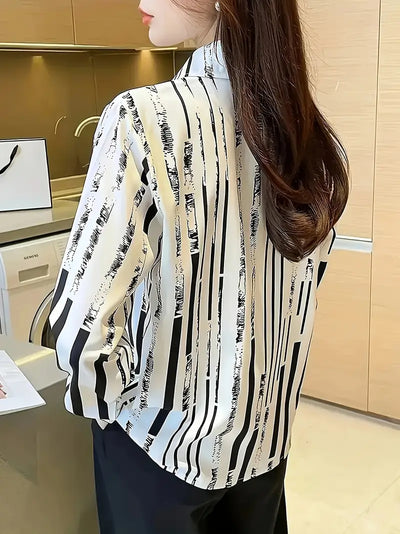 Kiara | Lässige gestreifte Knopfleisten-Bluse