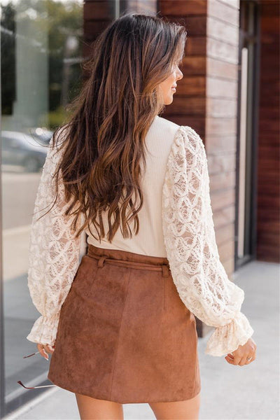 Camila - Crossover-Bluse mit Spitzenärmeln