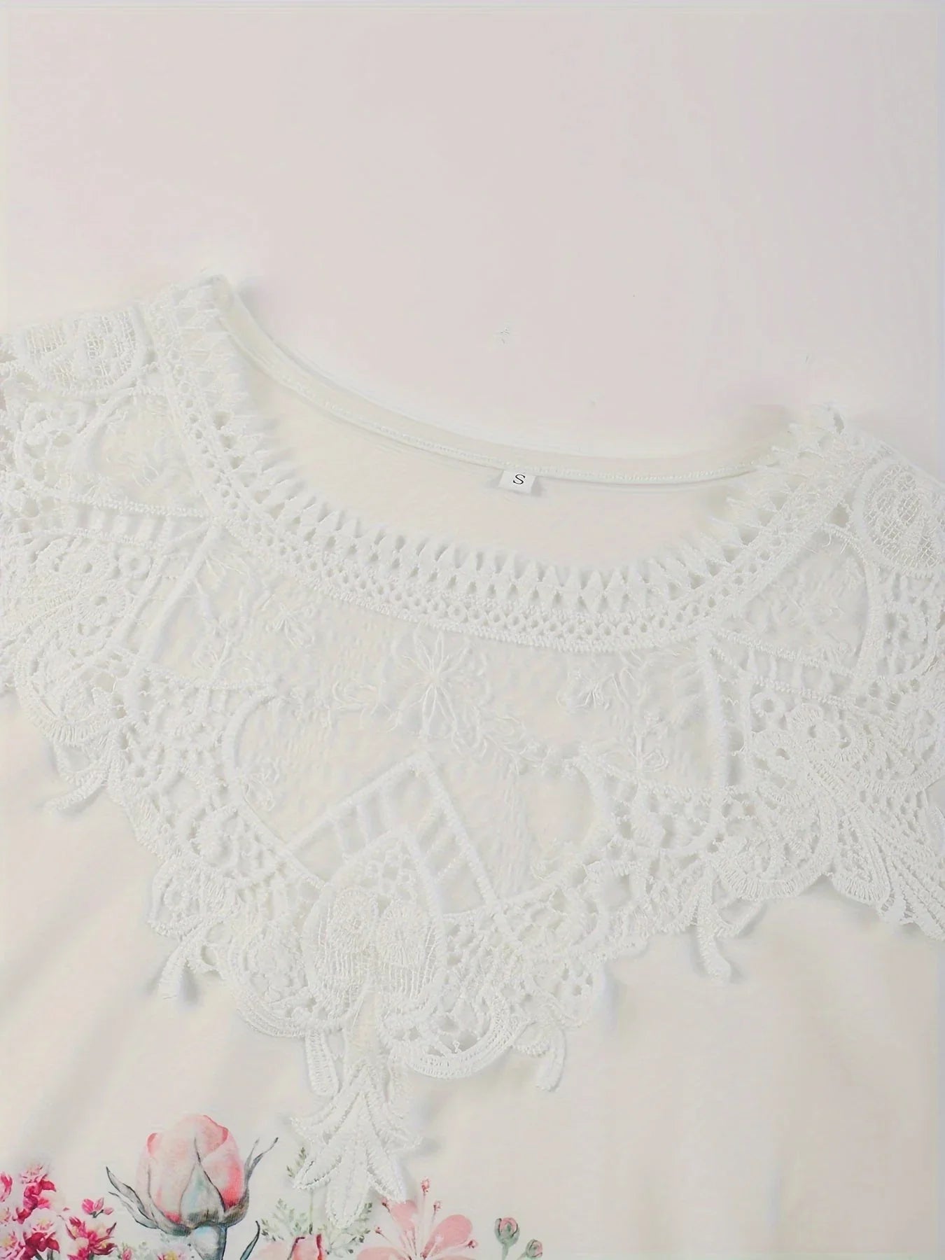 Britten – Elegante Bluse aus geblümter Spitze