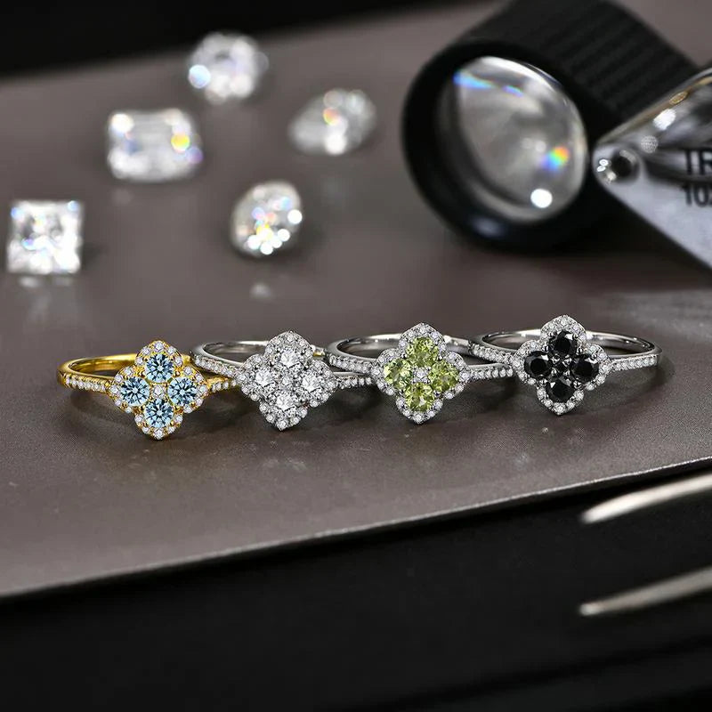 Soraya Kleeblatt Ring | Weißgold