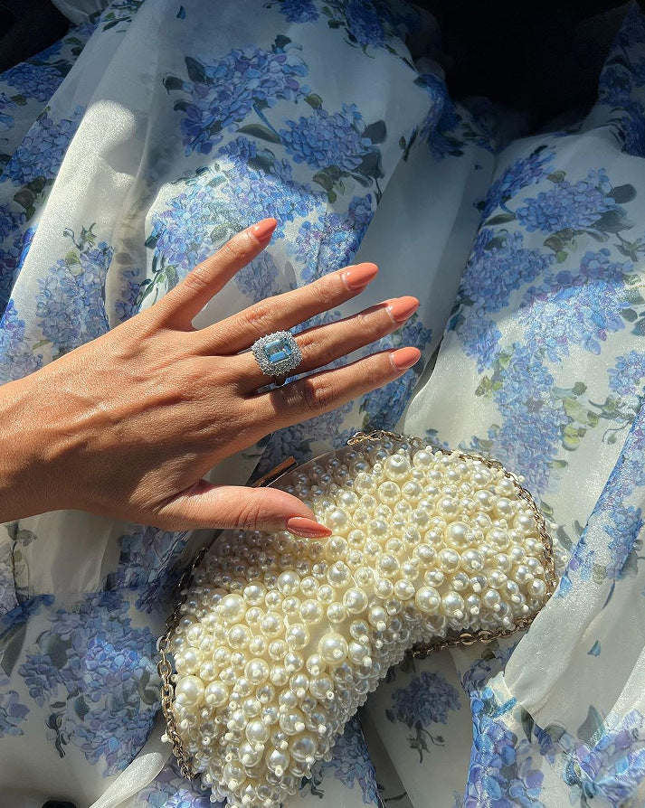 Aurora - Langes geblümtes Kleid im Prinzessinnen-Stil für einen märchenhaften Sommer