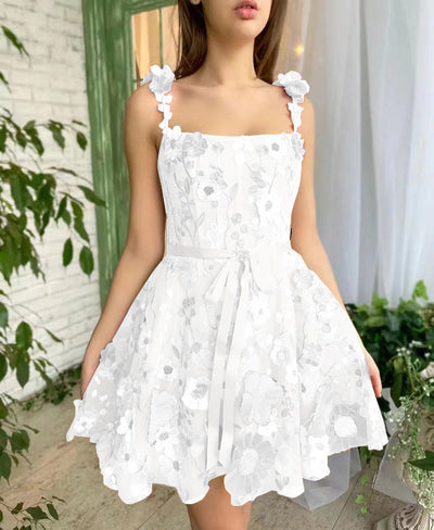 Brisa | Sommerkleid mit geprägter Blumenstickerei