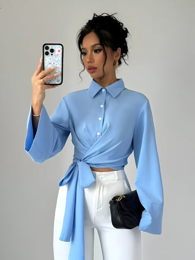 Nastasia | Trendiges Crop-Top mit Schleife und Glockenärmeln