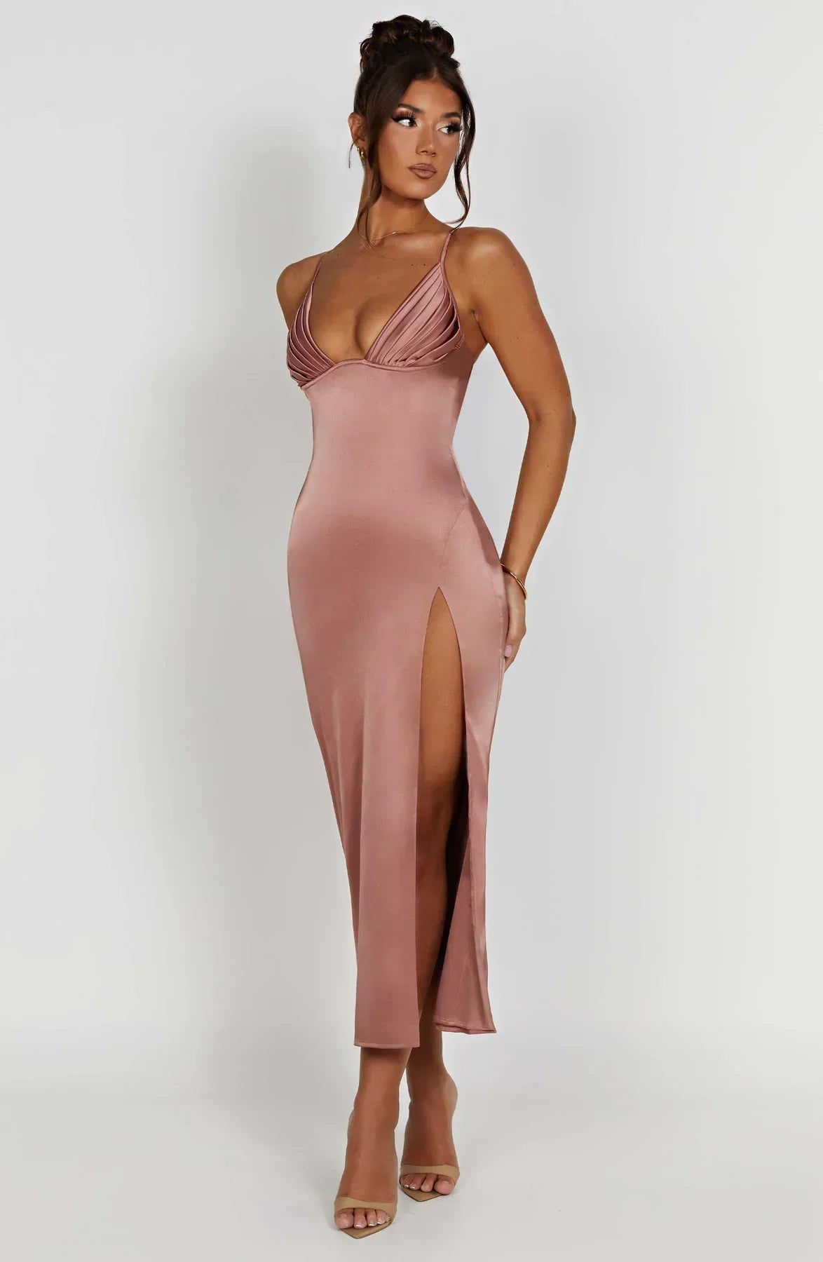 Elegantes Midikleid Mit Spaghettiträgern