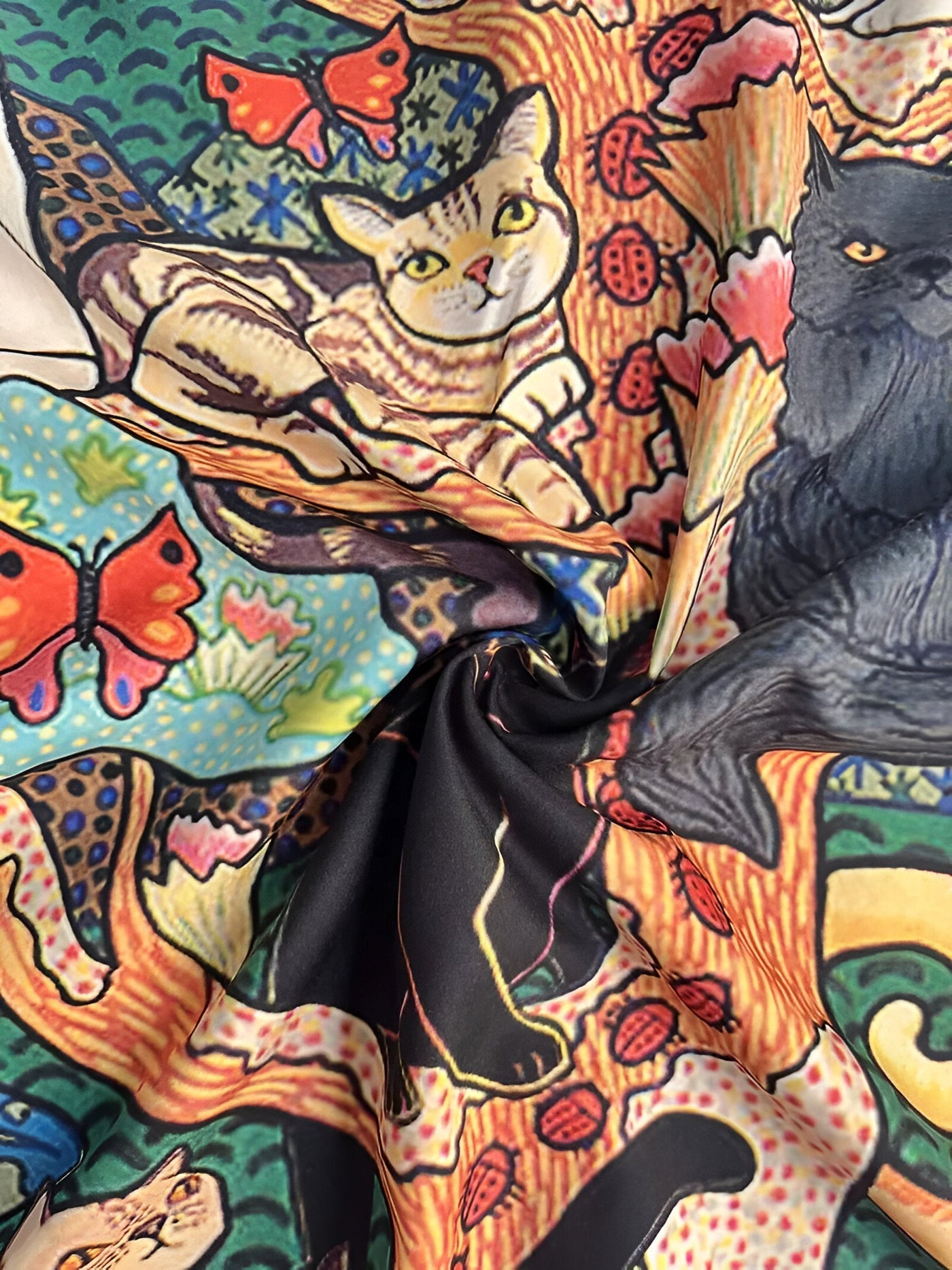 Dianna | Verspieltes & Farbenfrohes Katzen- und Schmetterlings-Top