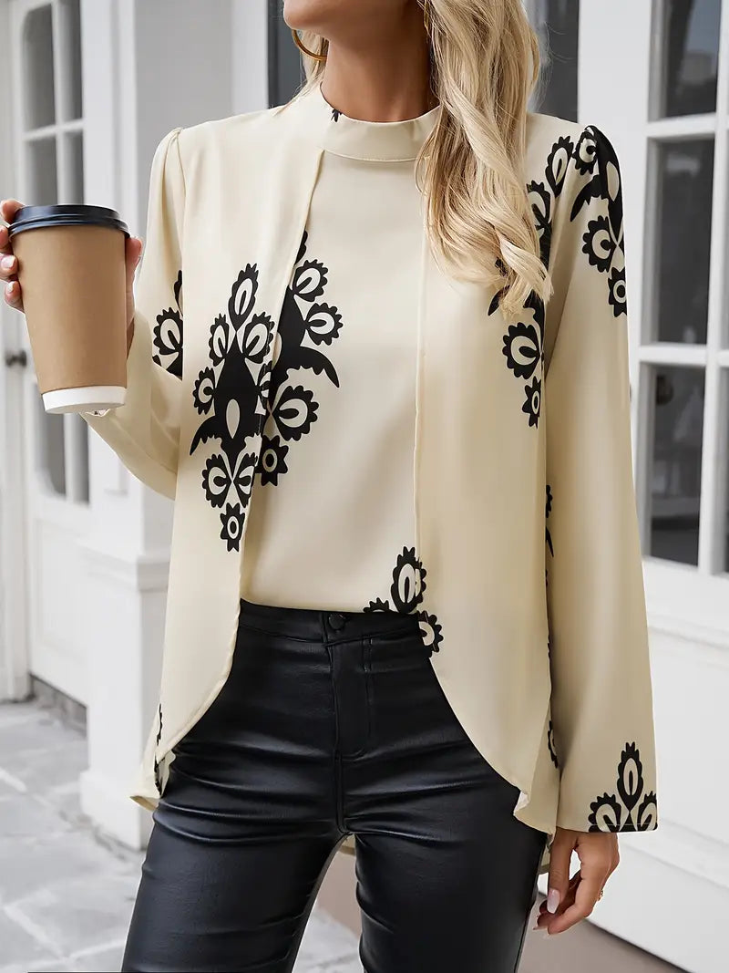 Veloria – Schicke, hochgeschlossene Longline-Bluse mit kunstvollem Print