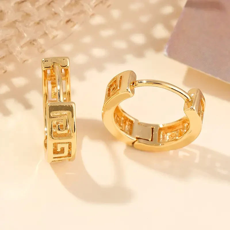 Vintage Golden Hoop Hollow-Ohrringe