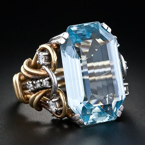 Mehrlagiger Vintage-Ring aus Gold mit blauem Zirkoniastein