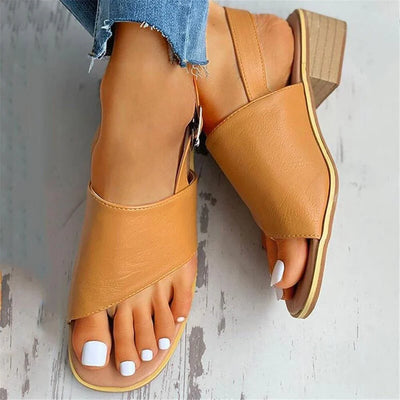 Isabelline – Minimalistische Slingback-Sandalen mit Blockabsatz