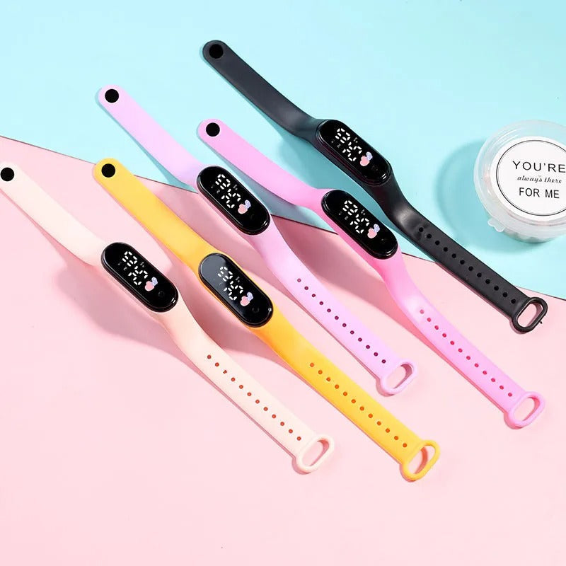 Daphne - 3 Bar Wasserdichte Digitaluhr Mit Robustem Silikonarmband, Ovalem Gehäuse, 45mm Zifferblatt