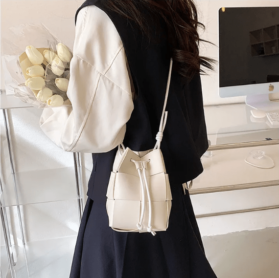 Anikadel Crossbody Beuteltasche