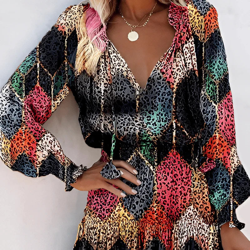 Heilin – Stilvolles Kleid mit lebendigem Print