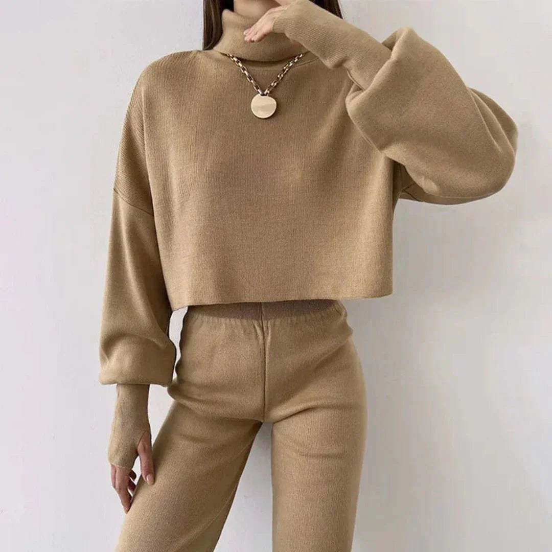 Caitronia Rollkragenpullover und Hosenset