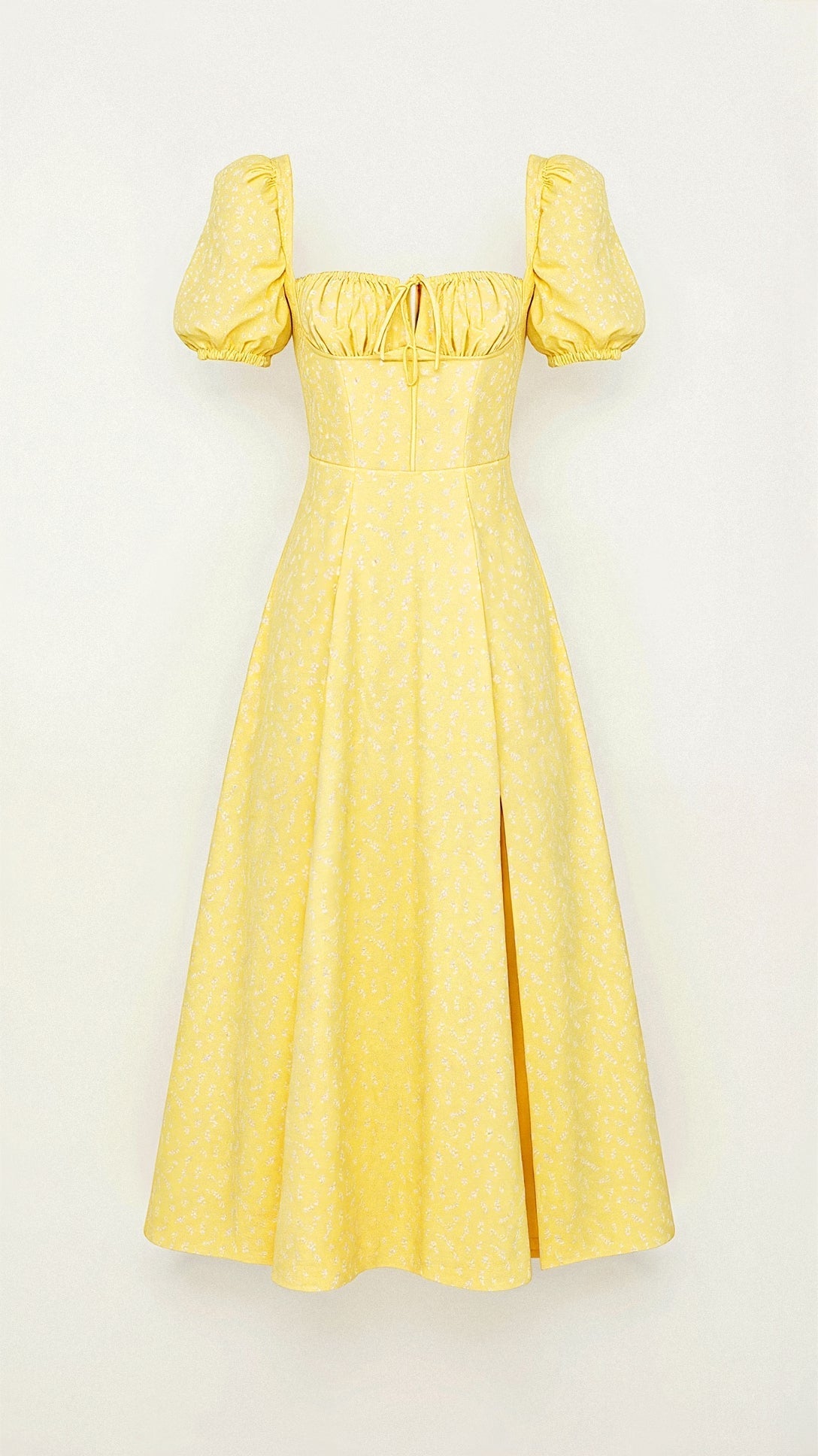 Daniela Midikleid mit quadratischem Halsausschnitt